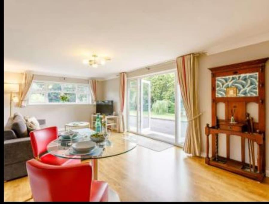 فيلا The Nook Located In A Beautiful Garden Setting With Parking ستارتفورد أبون آفون المظهر الخارجي الصورة